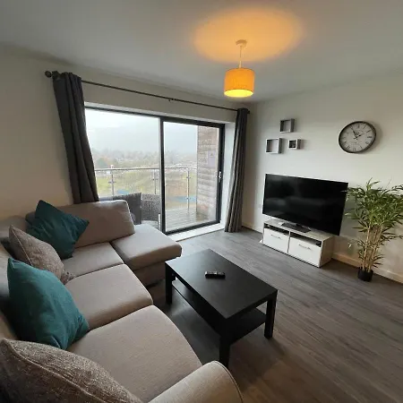 Balcony Marina Apartment With City Skyline Views - Free Secure Parking-2